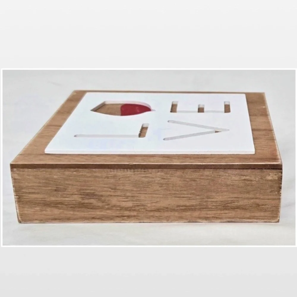 New Room &Retreat Sign Wood Block Love Box Home Décor Red Wine 2 Dimensional NWT
